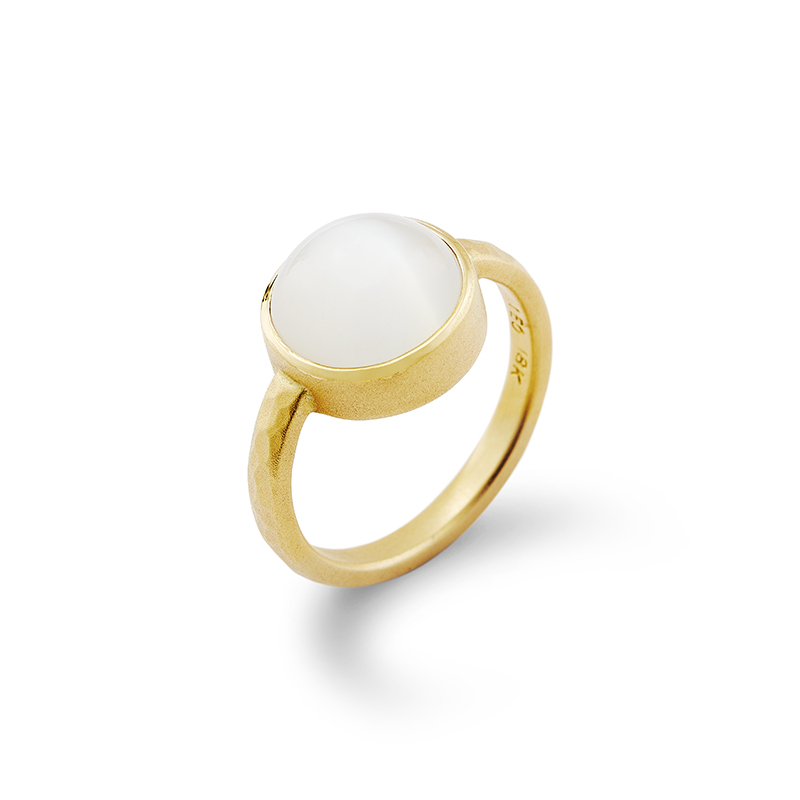 Cat&#039;s Eye Moonstone Ring